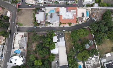 Avenida Manabí  Frente al IESS
