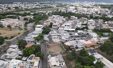 Avenida Manabí  Frente al IESS