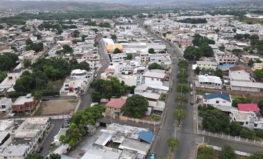 Avenida Manabí  Frente al IESS