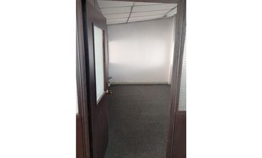 OFICINA CON BODEGA EN ARRIENDO, SECTOR CORFERIAS