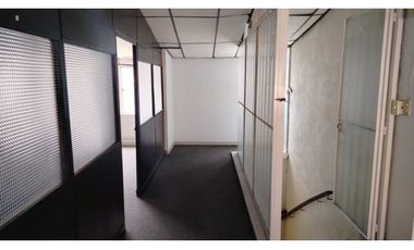 OFICINA CON BODEGA EN ARRIENDO, SECTOR CORFERIAS