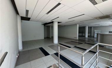 Se vende / Arrienda local comercial