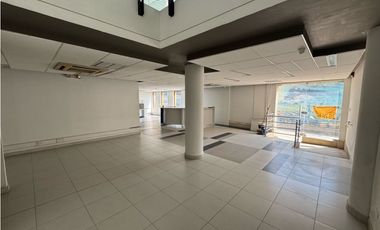 Se vende / Arrienda local comercial