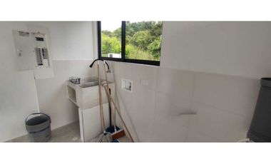 Casa campestre de 2000 M2 en La Mesa Cund, agradable vista