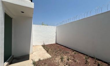 Venta de Casa, Rinconadas del Venado II – Tu Nuevo Hogar en Tulipanes!