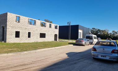 Depósito en  ALQUILER - Ruta 8 y 6