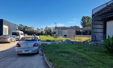 Depósito en  ALQUILER - Ruta 8 y 6