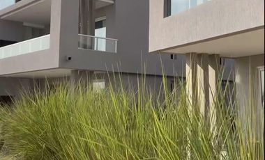 VENTA Departamento amoblado a estrenar en  Barrio La Calesa, PILARA.