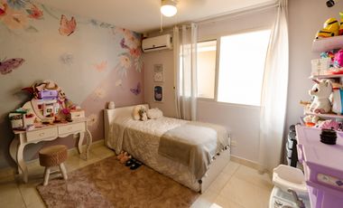 Se vende casa unifamiliar con patio, Limajos Tumba Muerto