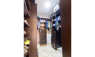 Se vende casa unifamiliar con patio, Limajos Tumba Muerto