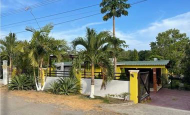 ALQUILER DE HERMOSA CASA EN NUEVA GORGONA, CON PISCINA, AMOBLADA