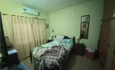 CASA CON DEPTO calle Fitz Roy