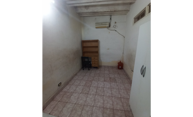 CASA CON DEPTO calle Fitz Roy