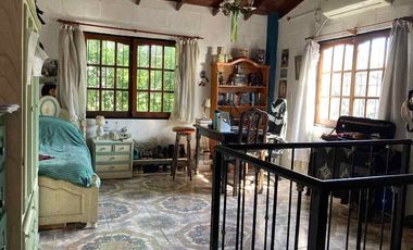 Casa PH en venta en Bernal Oeste