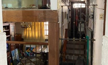 Casa PH en venta en Bernal Oeste