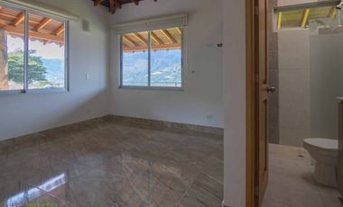 CASA CAMPESTRE en VENTA en Copacabana Vereda El Convento