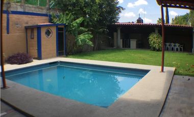 Casa en venta en Morelos Xochitepec con alberca