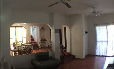 Casa en venta en Morelos Xochitepec con alberca