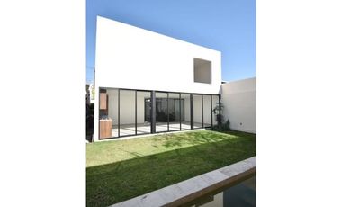 Casa en venta en Burgos SOLA Temixco Cuernavaca Morelos