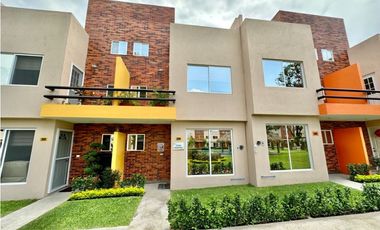 Casa en venta en Morelos Yautepec Alberca y vigilancia