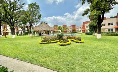 Casa en venta en Morelos Yautepec Alberca y vigilancia