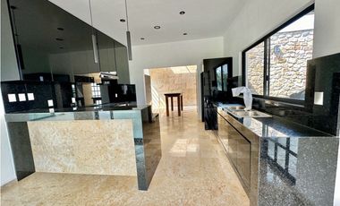 Casa en Venta en Morelos Tezoyuca - 1,700 metros