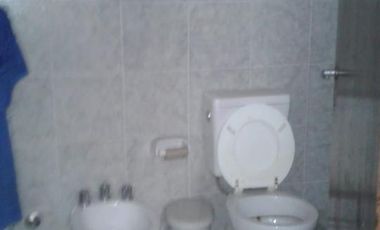 VENTA GALPÓN 350M²   C/ DEPTO 3 AMB. PTA. ALTA  EN R. MEJÍA   BUEN ESTADO