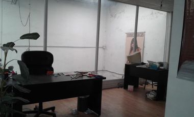 VENTA GALPÓN 350M²   C/ DEPTO 3 AMB. PTA. ALTA  EN R. MEJÍA   BUEN ESTADO