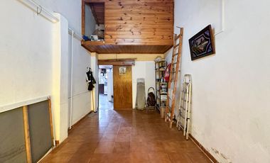 Casa 3 amb con garage, patio y quincho. Zona San Juan.