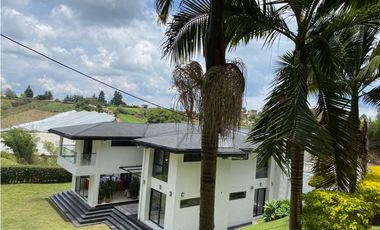 vendo casa campestre Marinilla, cerca a la zona Urbana