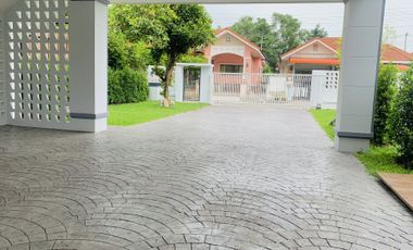 Luxury Modern 4 Bedrooms Pool Villa Fully Furnished in Chiangmai