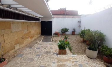 CASA EN VENTA BARRIO CENTRO I1559