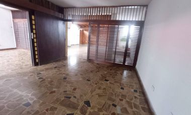 CASA EN VENTA BARRIO CENTRO I1559