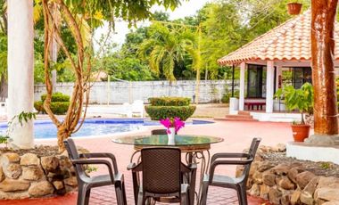 ALQUILER DE CASA VACACIONAL PLAYA GORGONA, PISCINA Y ACCESO A LA PLAYA
