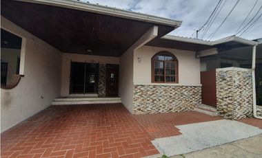 Excelente Oportunidad! Casa En Venta En El Dorado