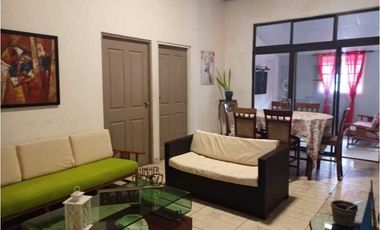 ALQUILER VACACIONAL DE CASA CON PISCINA Y 5 RECMARAS Y TODO LO DEMS
