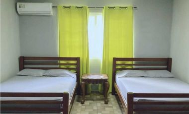 ALQUILER VACACIONAL DE CASA CON PISCINA Y 5 RECMARAS Y TODO LO DEMS