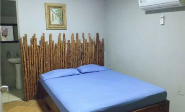 ALQUILER VACACIONAL DE CASA CON PISCINA Y 5 RECMARAS Y TODO LO DEMS