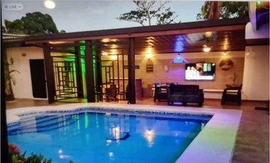 ALQUILER VACACIONAL DE CASA CON PISCINA Y 5 RECMARAS Y TODO LO DEMS