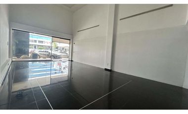 Local Comercial con Mezanine en El Dorado -  200mts