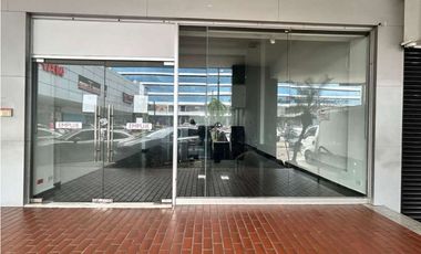 Local Comercial con Mezanine en El Dorado -  200mts