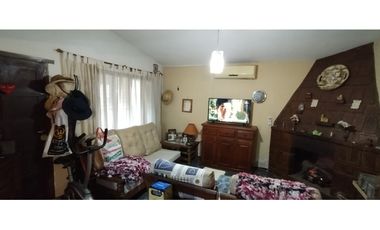 SE VENDE CASA  3 DORMITORIOS EN VILLA CARLOS PAZ