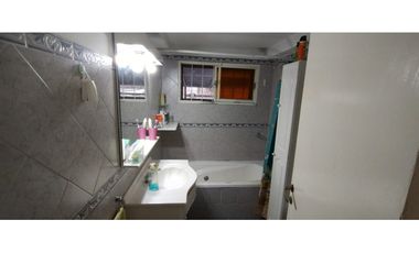 SE VENDE CASA  3 DORMITORIOS EN VILLA CARLOS PAZ