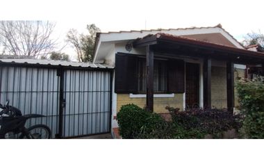 SE VENDE CASA  3 DORMITORIOS EN VILLA CARLOS PAZ