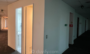 Oficina en Arriendo en Torre Paris/ Metro Los Leones