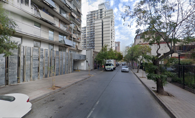 Estacionamiento en Arriendo en En Venta/ Arriendo Estacionamiento cercano a Estación Metro Sta. Isabel
