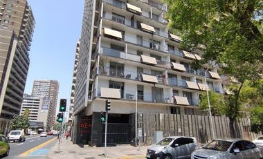 Estacionamiento en Arriendo en En Venta/ Arriendo Estacionamiento cercano a Estación Metro Sta. Isabel