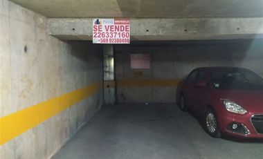 Estacionamiento en Arriendo en En Venta/ Arriendo Estacionamiento cercano a Estación Metro Sta. Isabel