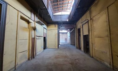 Casa en Arriendo en En Venta / Arriendo Propiedad Comercial a pasos de Estación Metro Cumming