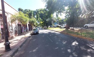 Casa en Arriendo en En Venta / Arriendo Propiedad Comercial a pasos de Estación Metro Cumming